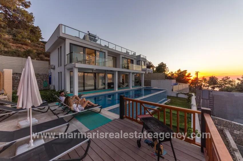 In Faralya eine Villa mit Meeresblick