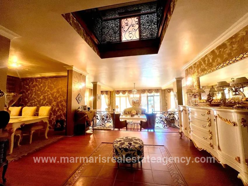 4+2-Zimmer Einfamilienhaus Zu verkaufen in Armutalan Bz. Marmaris - 970 m²