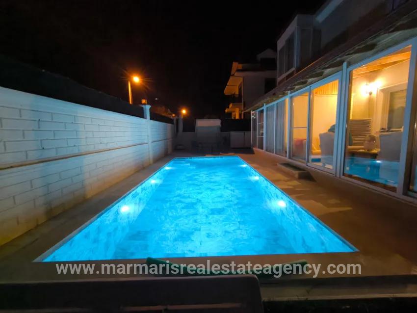 5+1-Zimmer Villa Zu verkaufen in Yeni Bz. Köyceğiz - 567 m²