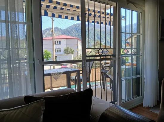 Freistehend mit Eingang und Pool Im Wohnkomplex 2+1 zum Verkauf Duplex‑wohnung İçmeler