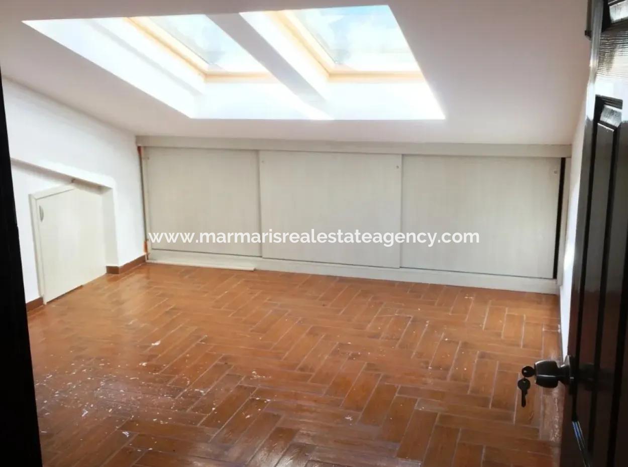 10 Schlafzimmer 2 Mit Pool Im Zentrum Von Marmaris.2500M2 Grundstück Zum Verkauf In Unserer Anlage.