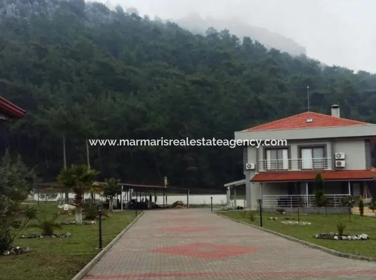 Gebaut Auf Einem Grundstück Von 7000M2 In Marmaris, 8 Zimmer, Haus Ranch Pool
