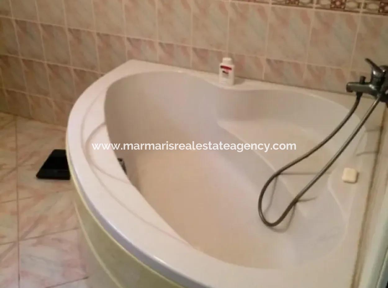 Freistehende Villa Mit Garten Zum Verkauf In Ula Muğla Bezirk Sultanahmet-Viertel Zweibettzimmer