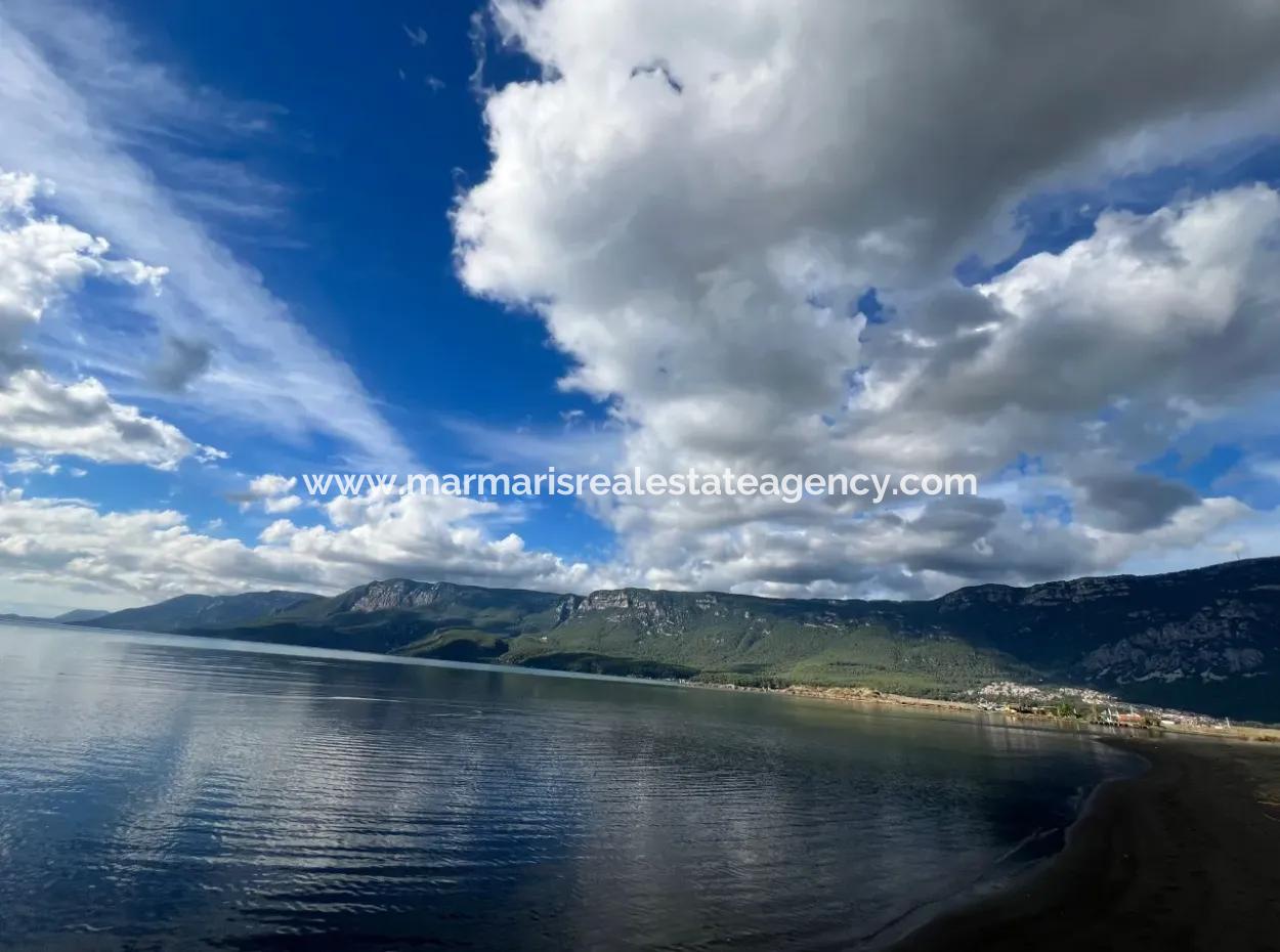 Luxuswohnung Zum Verkauf Mit Swimmingpool Im Stadtteil Gökçe Des Bezirks Ula Der Provinz Muğla 2 Km Zum Meer Mit Blick Auf Den Wald