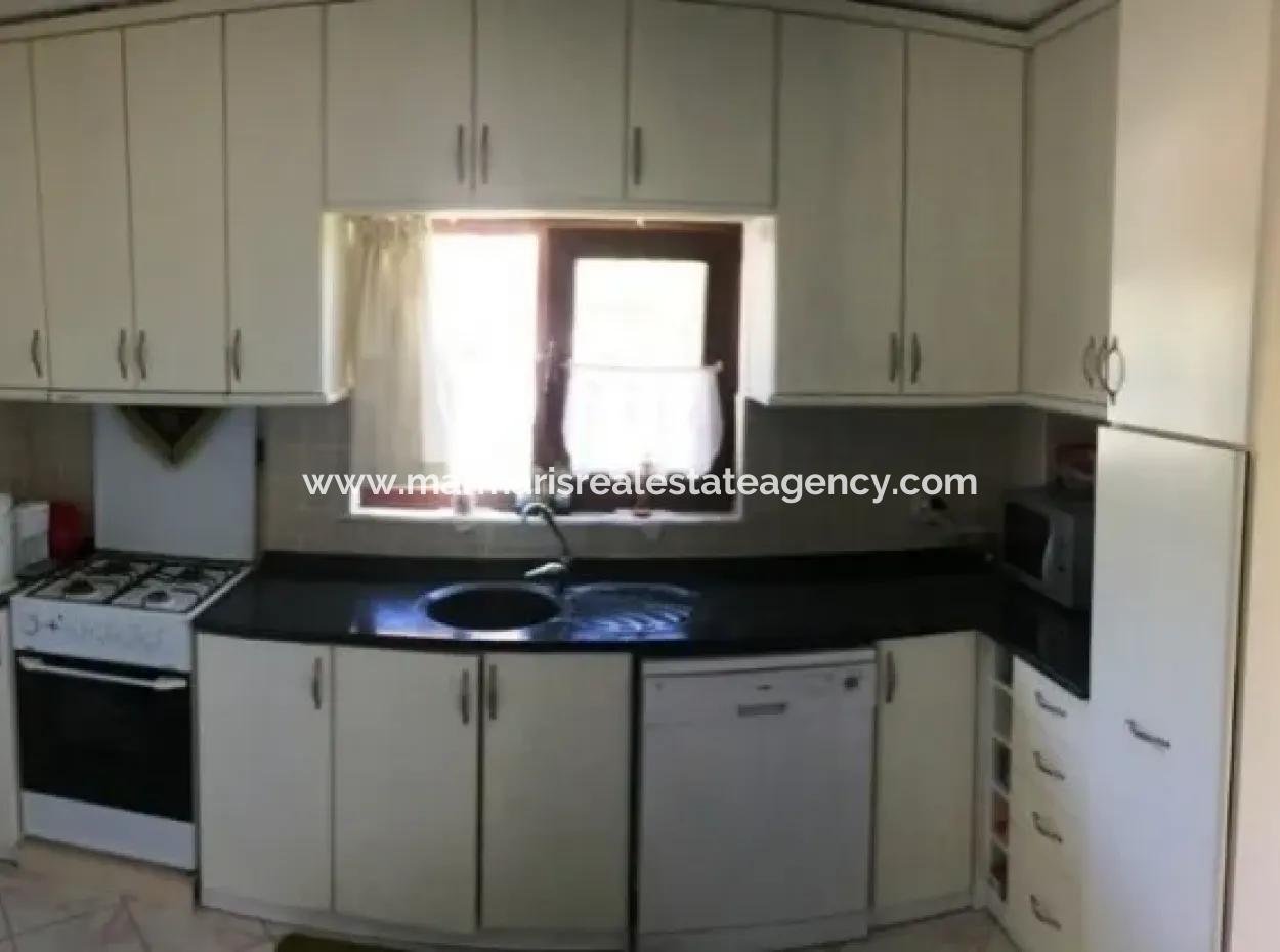 Freistehende Villa Mit Garten Zum Verkauf In Ula Muğla Bezirk Sultanahmet-Viertel Zweibettzimmer