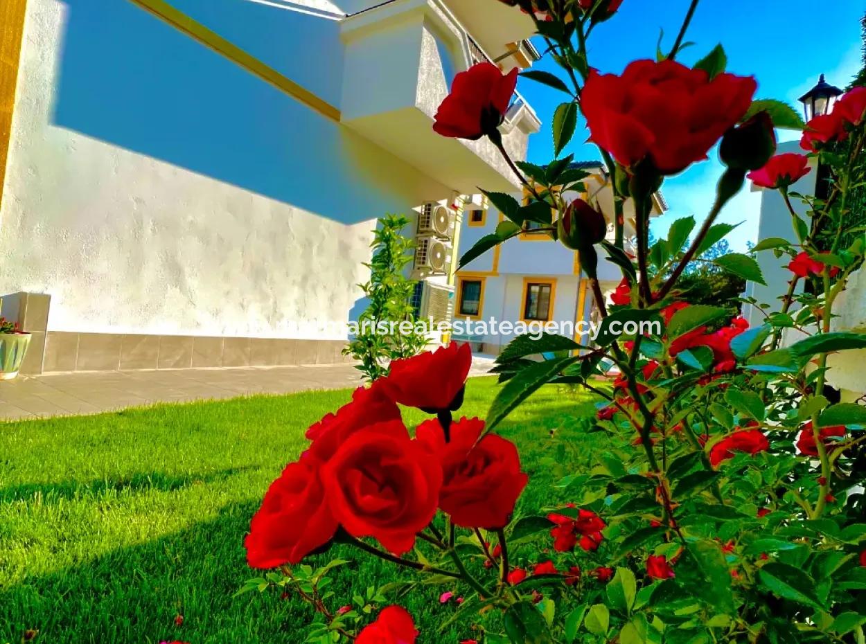 Villa Zu Verkaufen In Marmaris Çetibeli Mit 3 Swimmingpools Und Kinderbecken Und Hausmeisterhaus Auf 780M2 Grundstück