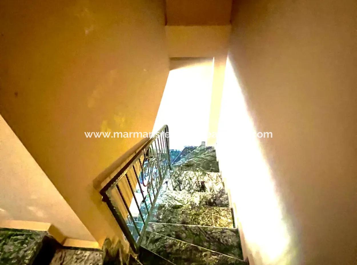 Villa Zu Verkaufen In Marmaris Çetibeli Mit 3 Swimmingpools Und Kinderbecken Und Hausmeisterhaus Auf 780M2 Grundstück