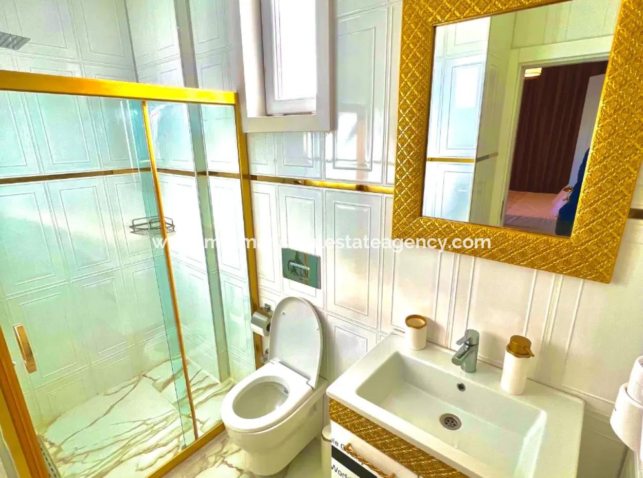 Villa Zu Verkaufen In Marmaris Çetibeli Mit 3 Swimmingpools Und Kinderbecken Und Hausmeisterhaus Auf 780M2 Grundstück