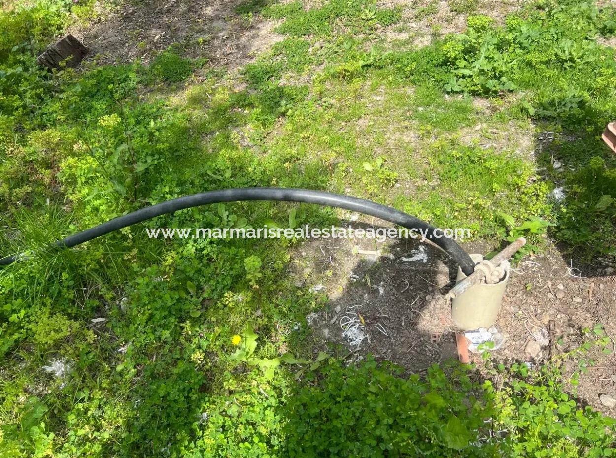 Einfamilienhaus Zum Verkauf Auf Einem 2000M2 Großen Grundstück Am Meer Im Viertel Marmaris Söğüt. Geeignet Zum Festbinden Eines Bootes Davor.