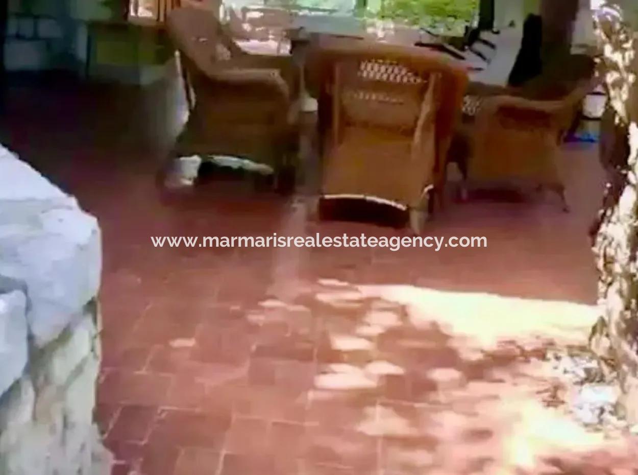 81000M2 Insel Zum Verkauf In Marmaris Region 31000M2 Eigentumsurkunde Offizieller Strom Wasser Verfügbar Herrenhaus Mit Legalem Haus Darin