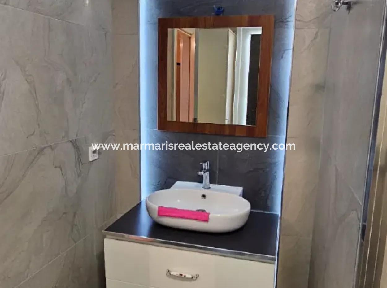 Camiavlu Neighborhood 3 1 Rückwärtsduplex Zum Verkauf Auf Einem Sicheren Gelände Mit Pool