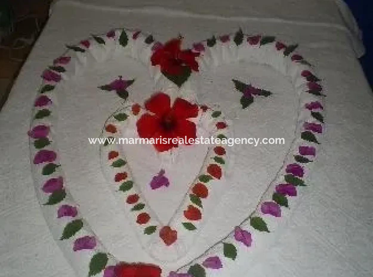 Hotel Mit 33 Zimmern Im Zentrum Von Marmaris Zum Verkauf