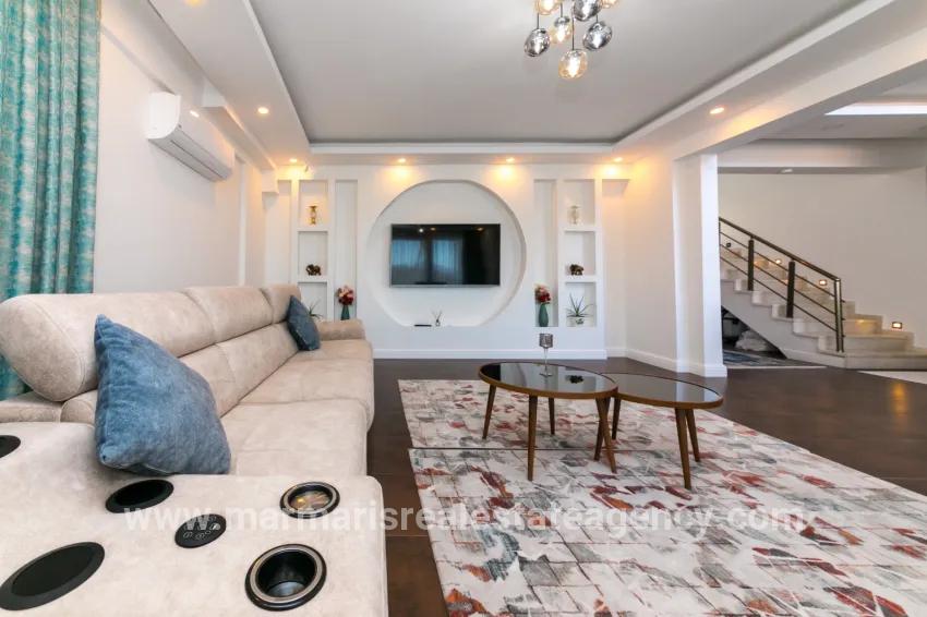 4+1 Bedroom Detached house For sale in Faralya Nbh. Fethiye - 500 m²