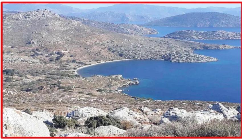 In the Marmaris Bozburun neighbourhood on a 32,000m2 plot of land Berthed yacht mooring place with names allocated