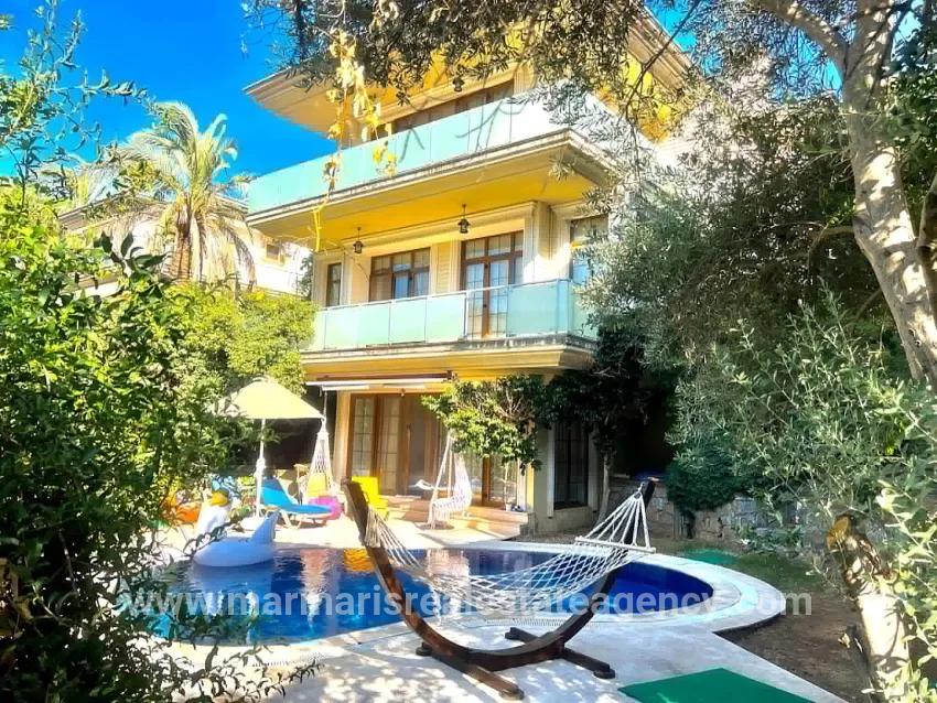 4+2 Bedroom Detached house For sale in Armutalan Nbh. Marmaris - 970 m²