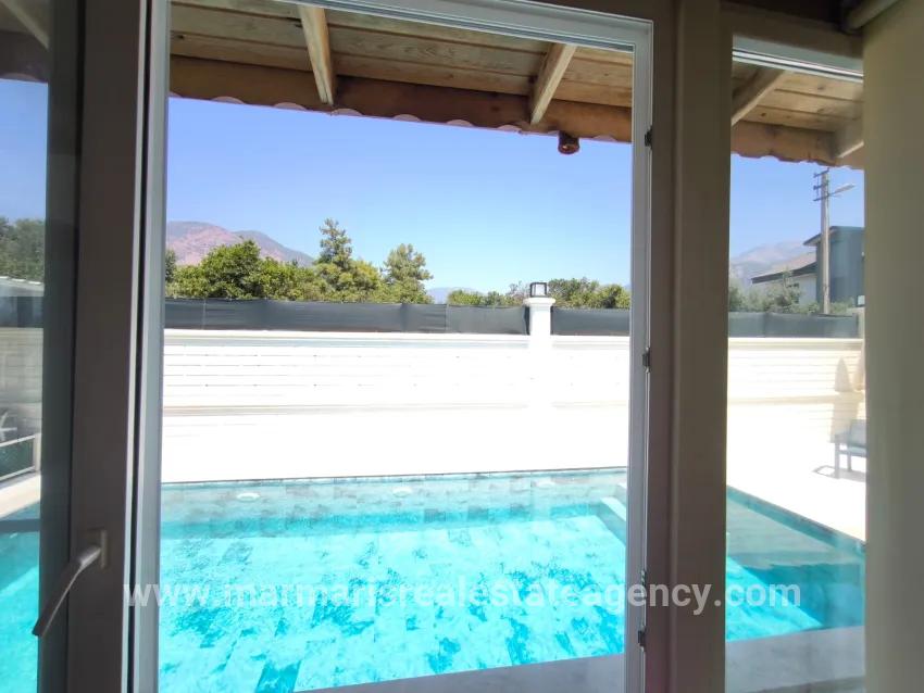 5+1 Bedroom Villa For sale in Yeni Nbh. Köyceğiz - 567 m²