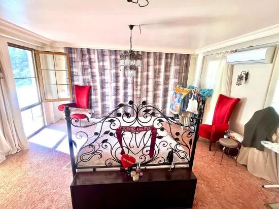For Sale 4+2 Villa – 970 m² Land Share – Armutalan