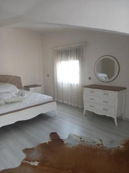 Çıldır Neighbourhood 7-year-old Young Building 3+1 Furnished Rental Apartment