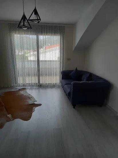 Çıldır Neighbourhood 7-year-old Young Building 3+1 Furnished Rental Apartment