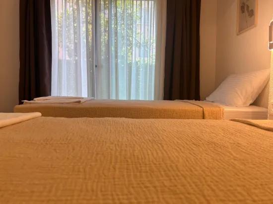Marmaris In Çıldır 30 m to the sea Brand new Luxury Garden Furnished For rent 2+1