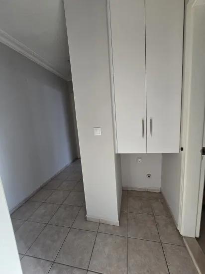 Çıldır Neighbourhood In Genç Building 3+1 Rental Apartment