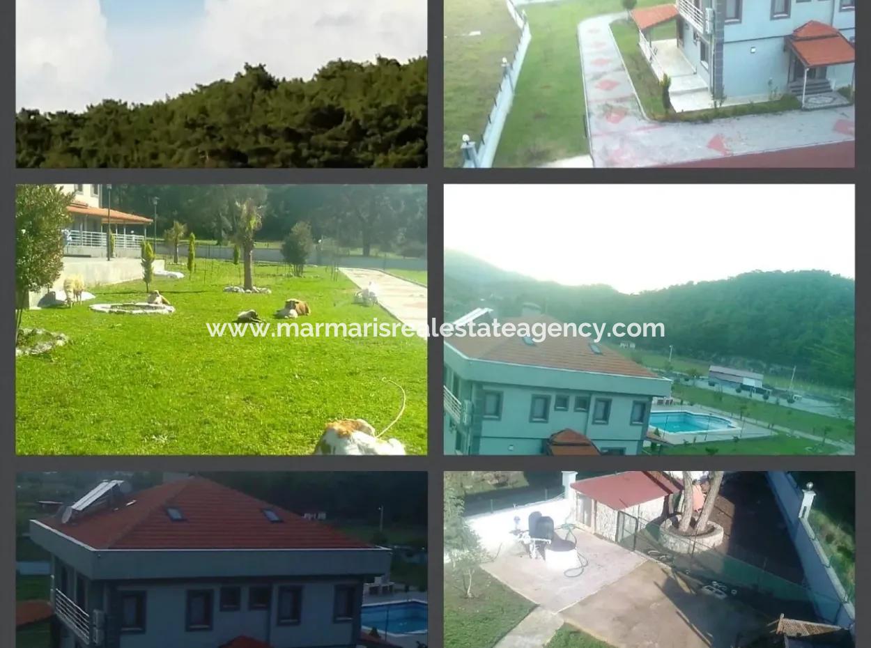 Built On A Plot Of 7000M2 In Marmaris, 8 Room Ranch House Pool