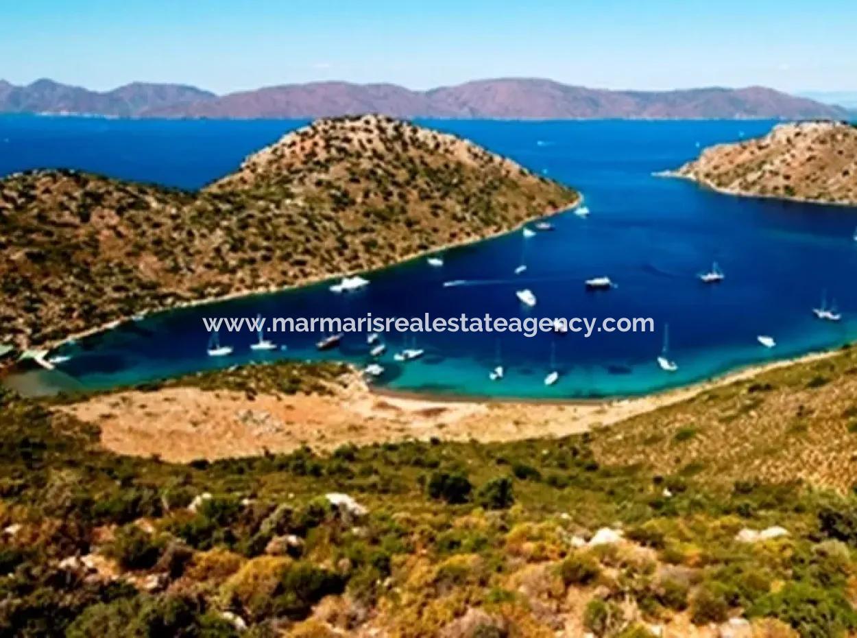 Built On A Plot Of 7000 M2, The Yacht Club Hotel ,Yacht For Sale By The Sea Location