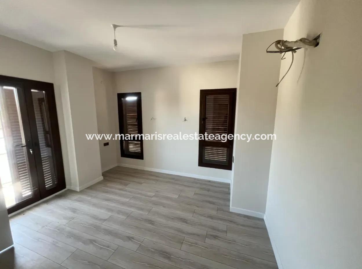 Villa For Sale In Marmaris Çetibeli Neighborhood With 3 Bedrooms And 3 Bathrooms In A Complex With A Detached Garden And Swimming Pool With Forest View