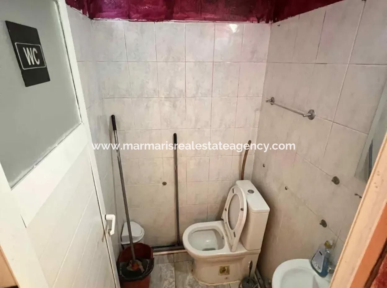 Shop For Sale In The Bustling Center Of Marmaris With Ready Customers With Its Unique Concept