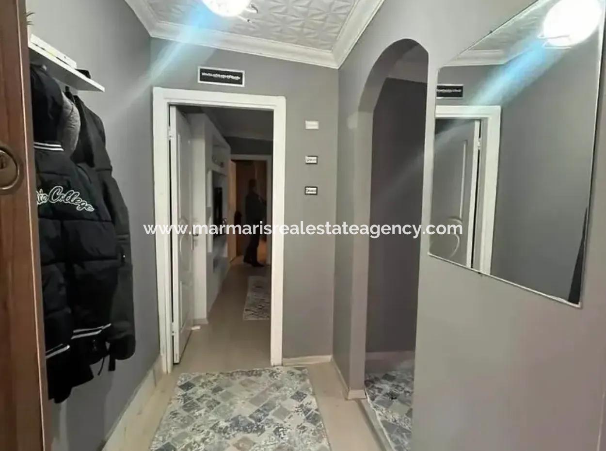 Camiavlu Neighborhood Building With 5 Flats For Sale