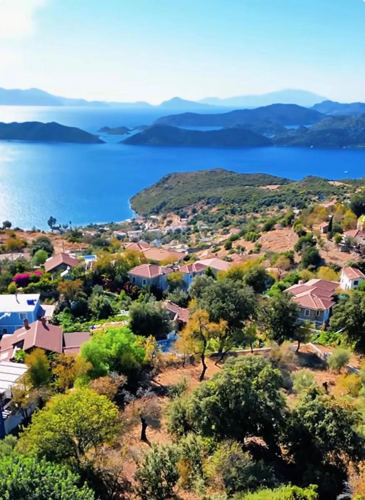 В деревне Сёгют с видом на остров Сими и морской пейзаж экологический туризм Имарли 2100 м2 участок земли