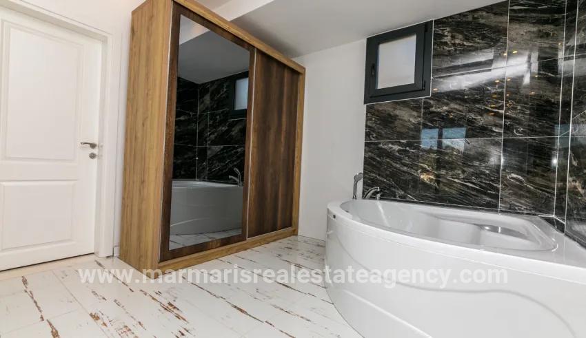 Для продажи Семейный дом 4+1 в Faralya Fethiye - 500 m²