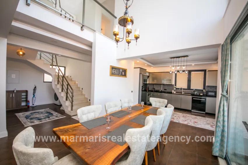 Для продажи Семейный дом 4+1 в Faralya Fethiye - 500 m²