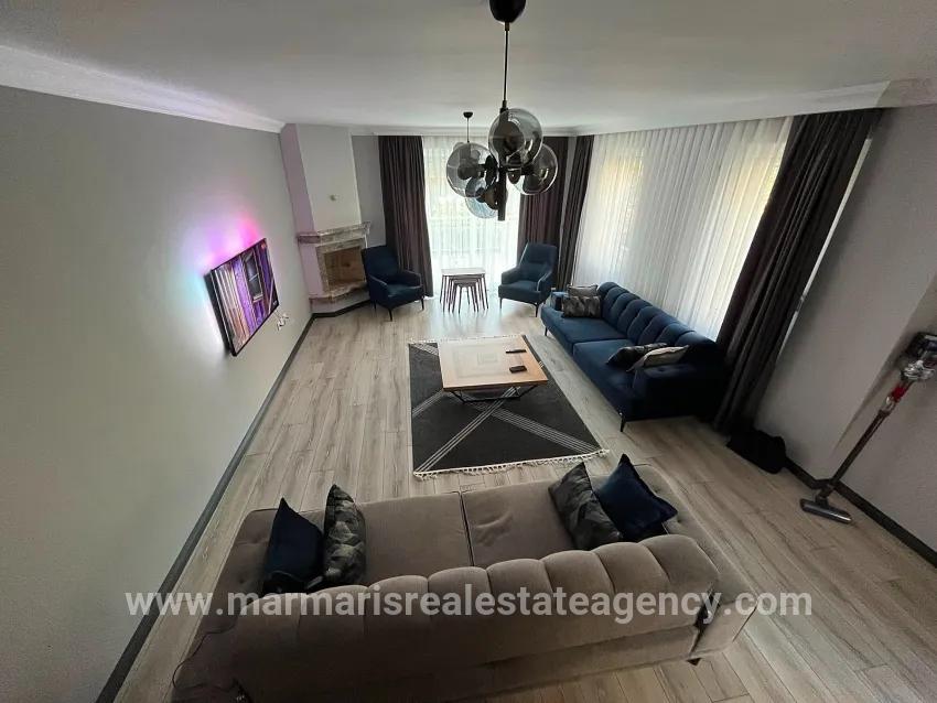 В аренду Семейный дом 3+1 в Kemeraltı Marmaris - 200 m²