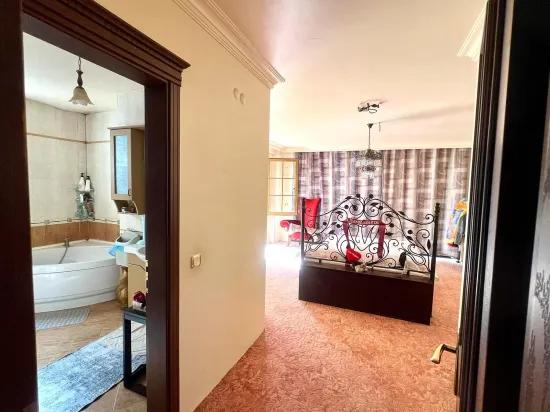 На продажу 4+2 Вилла – 970 m² доля участка – Armutalan