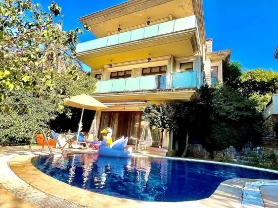 На Продажу 4+2 Вилла – 970 m² Доля Участка – Armutalan