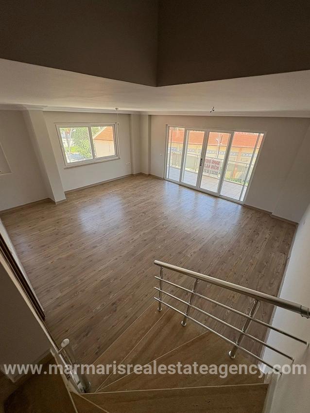 Marmaris Beldibi Mah. Kiralık 4+1 Daire - 180 m²