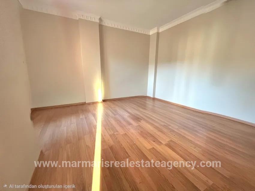 Camiavlu Mahallesi'nde Havuzlu Sitede 3+1 Kiralık Daire