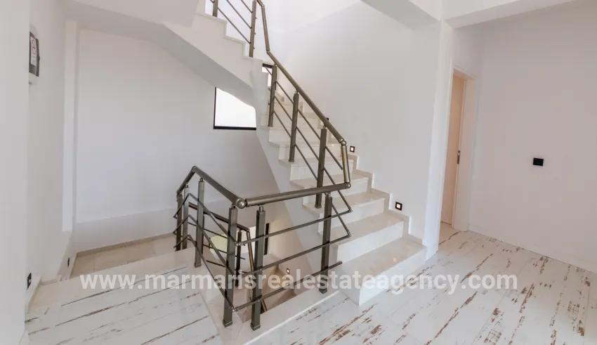 Faralya'da deniz manzaralı muhteşem bir villa