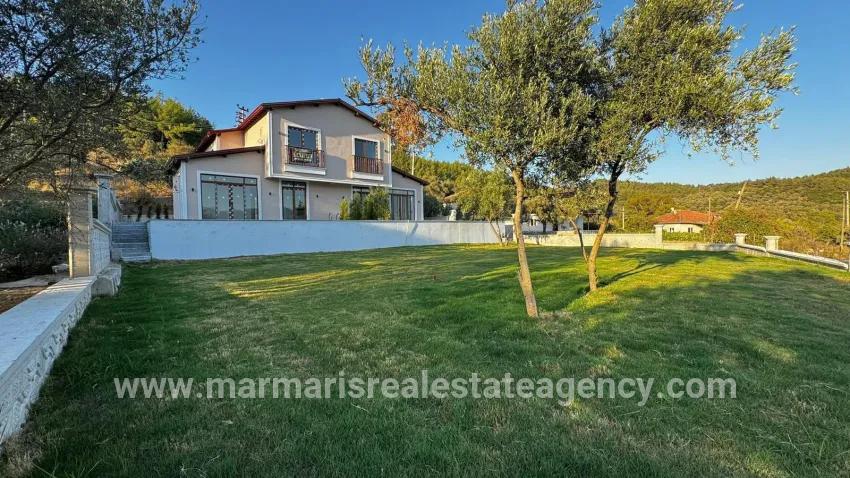 Ula Kızılyaka Mah. Satılık 3+1 Villa - 465 m²