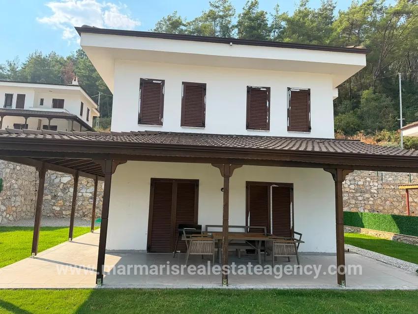 Marmaris Çetibeli Mah. Satılık 5+1 Villa - 220 m²