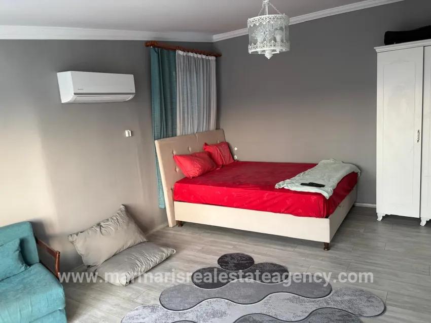 Marmaris Armutalan Mah. Kiralık 4+1 Villa - 651 m²