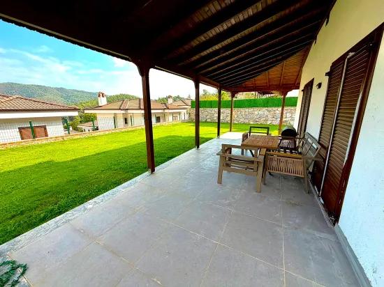 📍 Çetibeli Mahallesi'nde Konforlu Satılık 3+1 Müstakil Villa