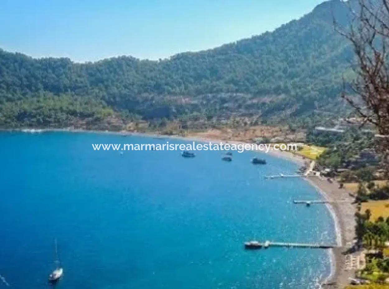 Marmaris,Den 18 Km Uzaklıkta 19000M2 Denize Sıfır Otel Arsamız Satılıktır.