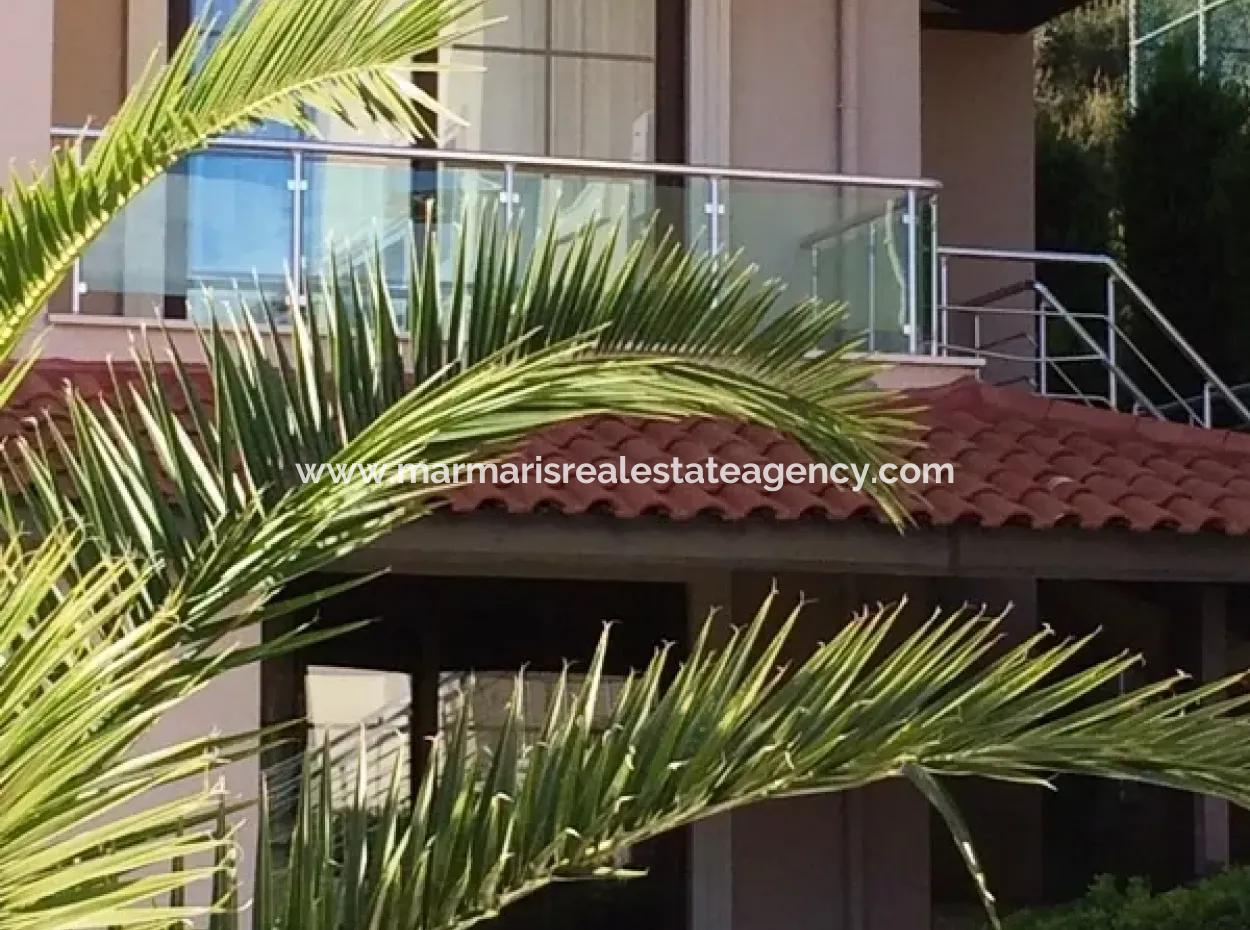 İçmeler Yüzme Havuzlu Süper Lüks Dubleks Daire Site İçerisinde