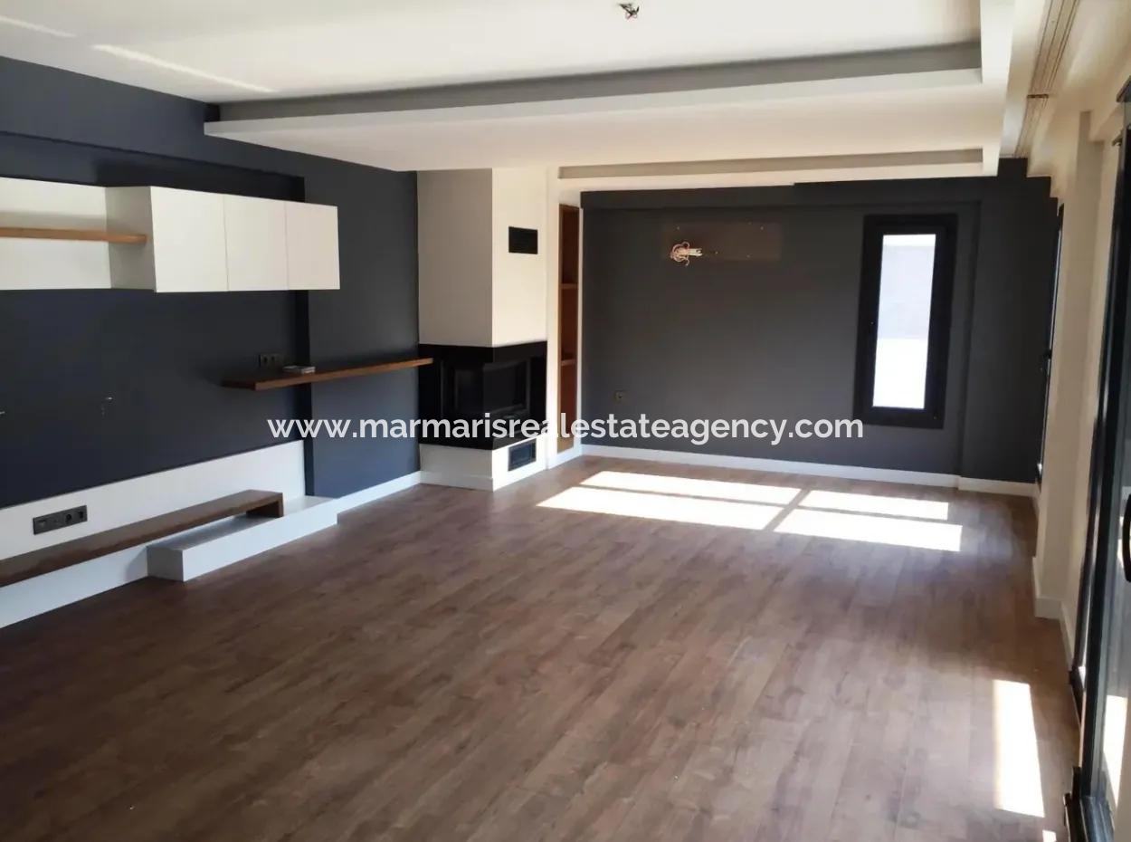 Marmaris İlçesi Beldibi Mahallesinde Satılık Müstakil Havuzlu 4 Oda 2 Salon 220 M2 Havuzlu Akıllı  Villa