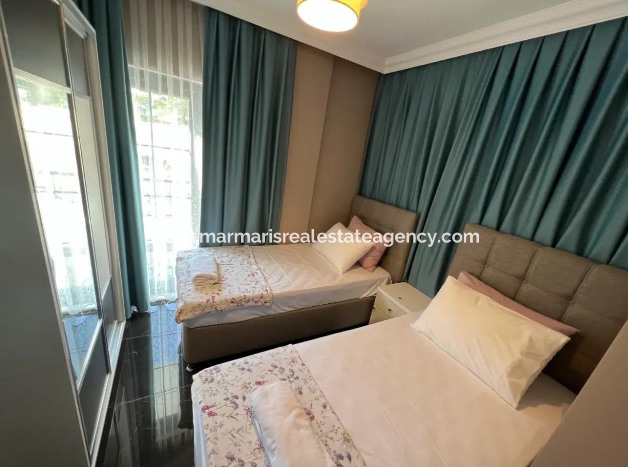 Marmaris Çetibeli Mahallesinde Tam Müstakil Yüzme Havuzlu 3 Oda 1 Salon 3 Banyo Ultra Lüks Günlük Kiralık Villa