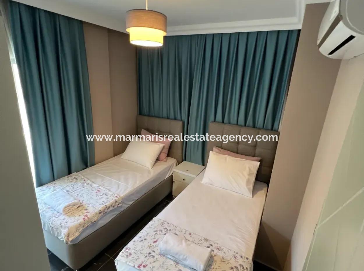 Marmaris Çetibeli Mahallesinde Tam Müstakil Yüzme Havuzlu 3 Oda 1 Salon 3 Banyo Ultra Lüks Günlük Kiralık Villa