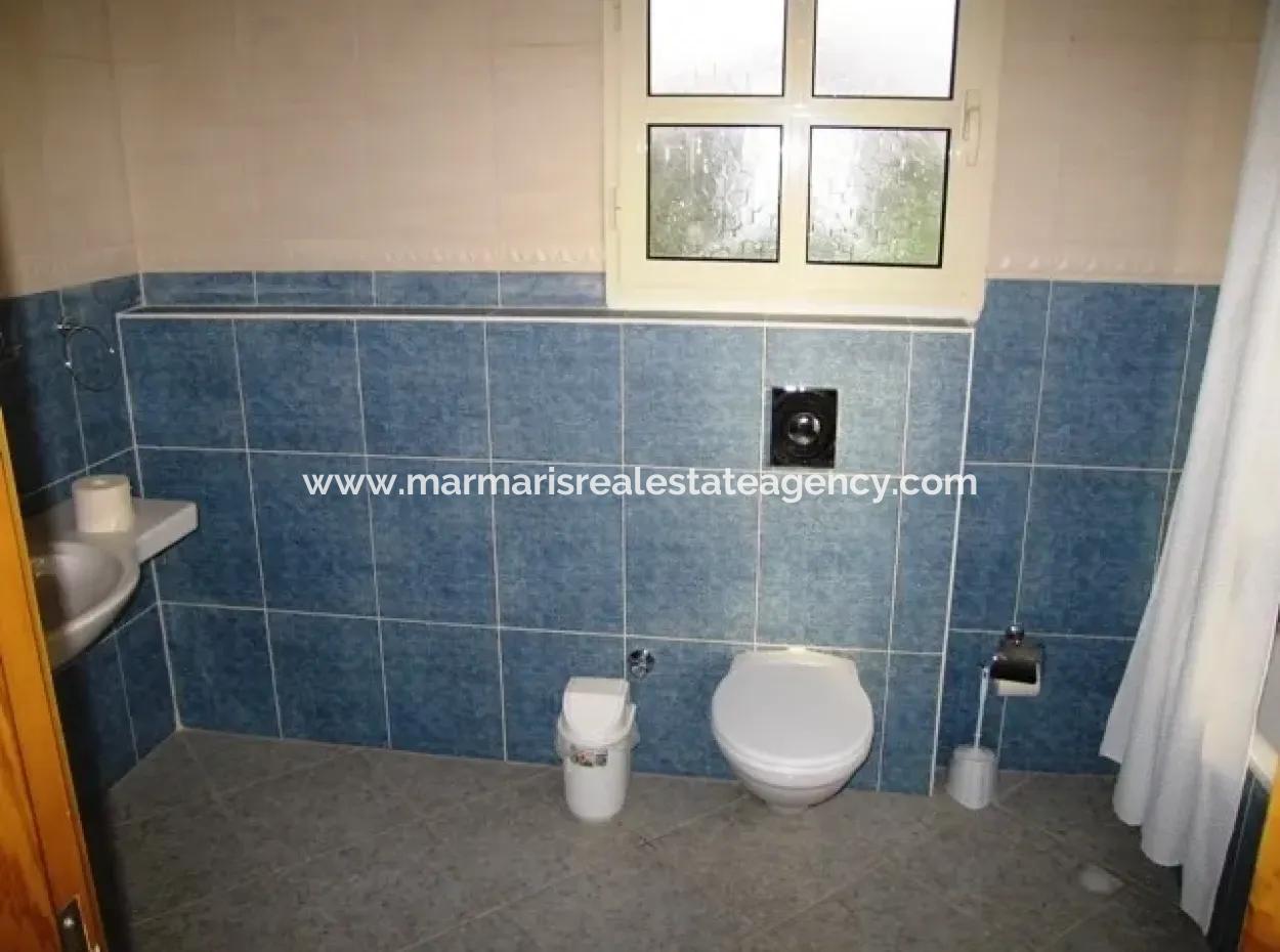 Ataköy Mahallesinde 4300M2 Çiftlik Evi Havuzlu 7 Oda 2 Salon 340M2