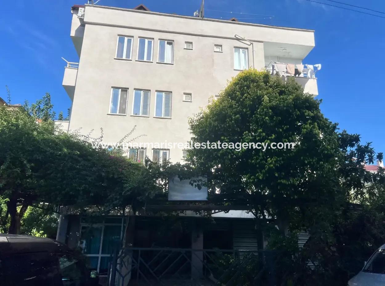 Marmaris Merkez,De Satılık 7 Daire 1 Dükkan Bulunan Komple Bina